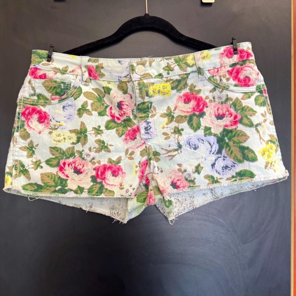 Flip Side Reversible Shorts Size 15 Floral denim On One Side  and Snake Print